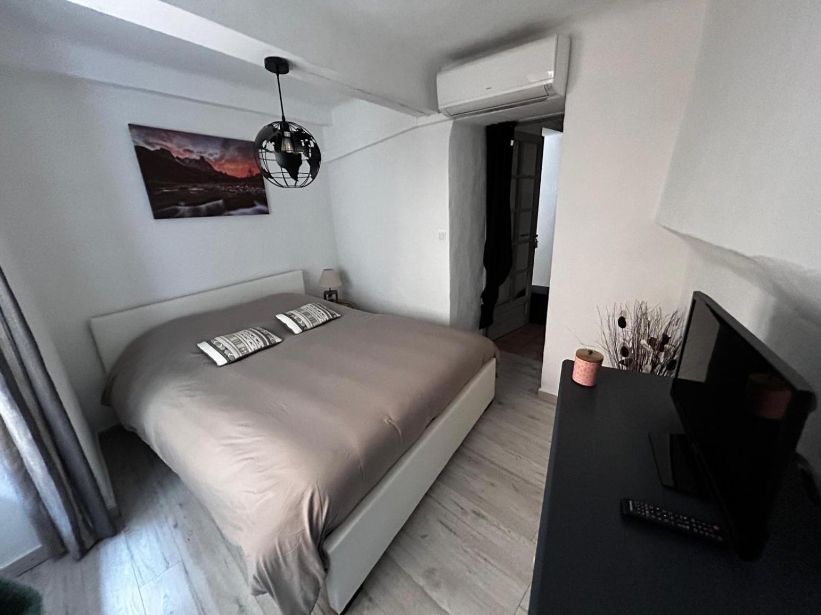 Le Petit Villecrozien Villecroze Exteriér fotografie